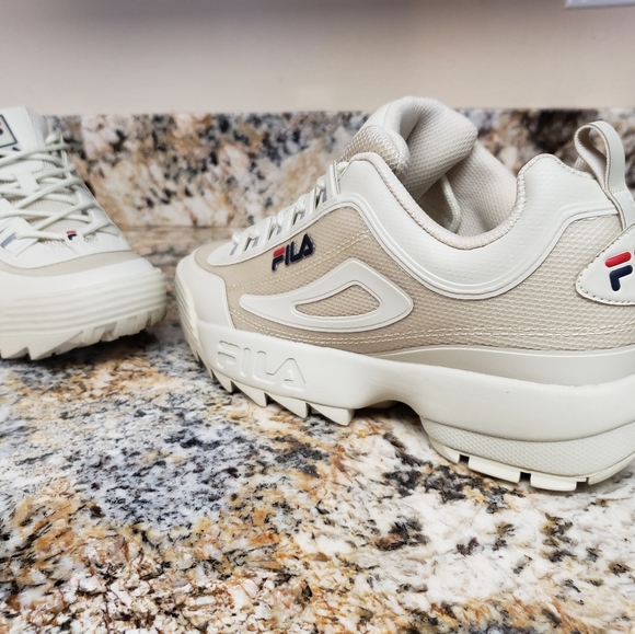 Fila - Picture 12 of 13